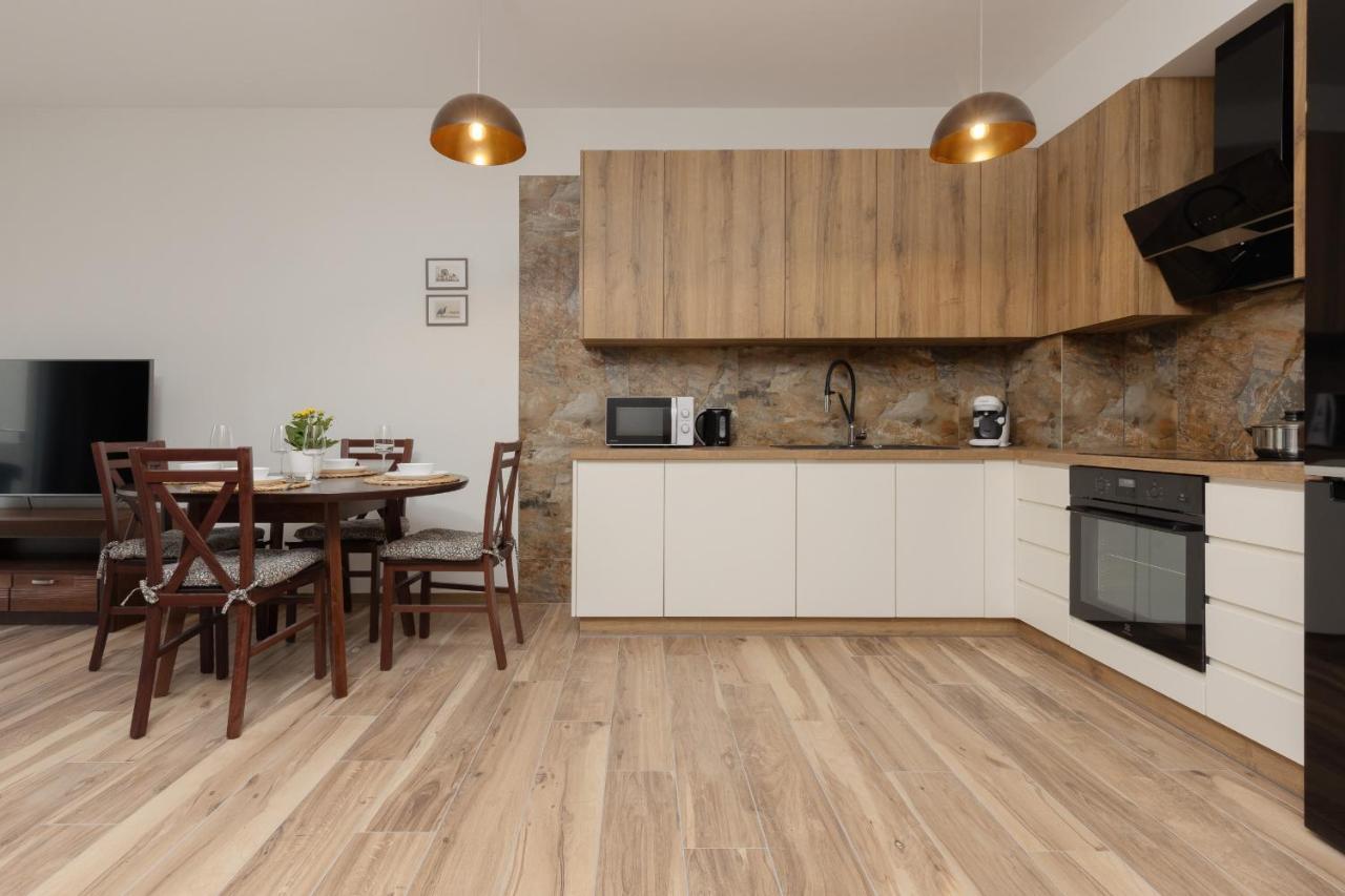 Apartment With Balcony & Parking Near Manufaktura Lodz By Renters Prestige Zewnętrze zdjęcie